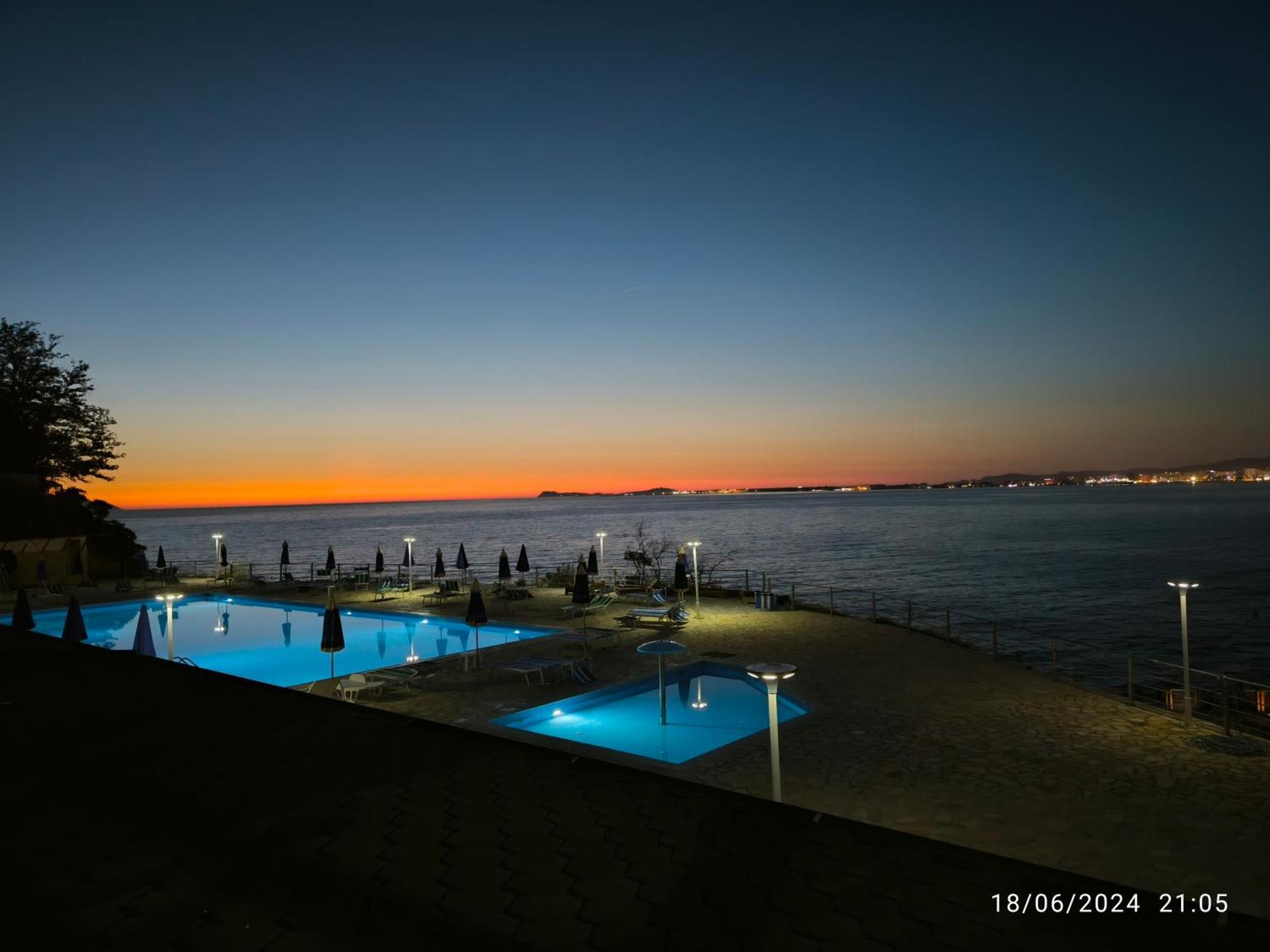 Artemis Beach House Vlorë Exterior foto